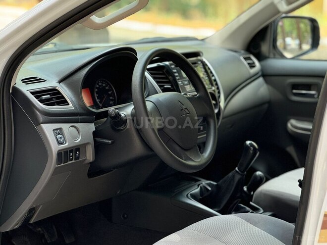 Mitsubishi L200 2018, 154,000 km - 2.4 л - Bakı