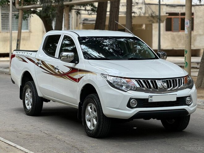 Mitsubishi L200 2018, 154,000 km - 2.4 л - Bakı