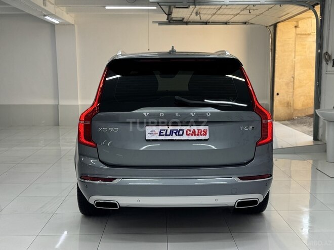 Volvo XC90-6