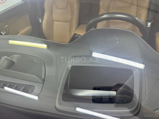 Volvo XC90-23