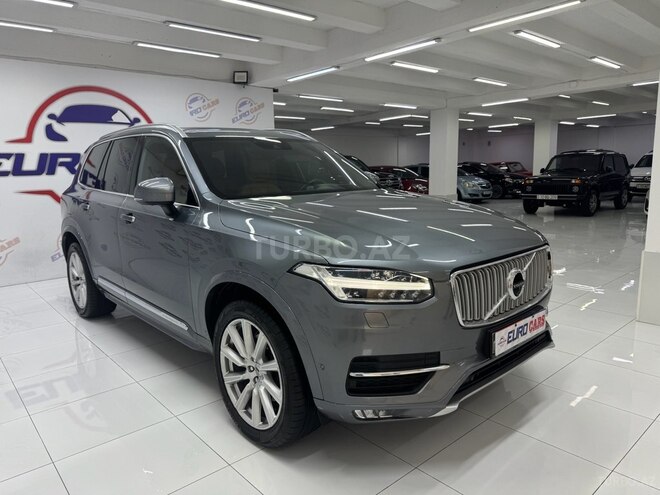 Volvo XC90-21
