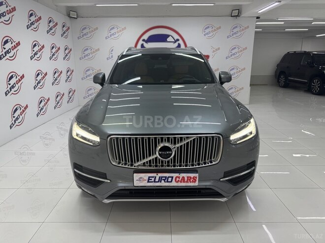 Volvo XC90-1