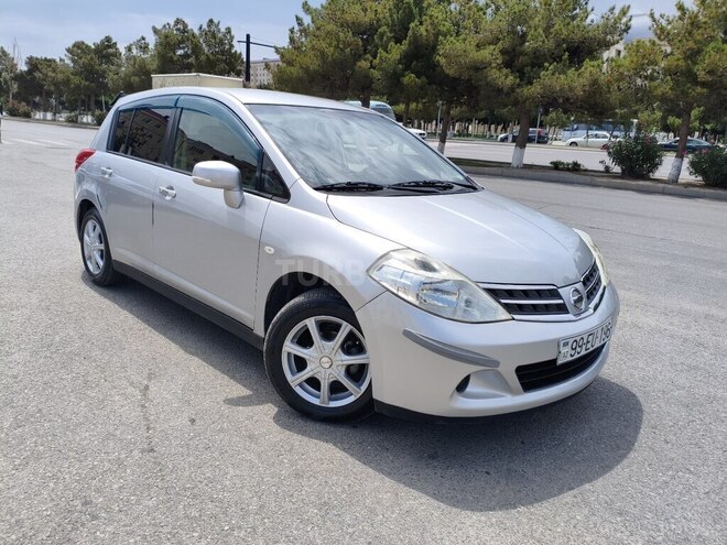 Nissan Tiida-4