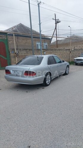 Mercedes E 220 d 1999, 585,000 km - 2.2 l - Bakı