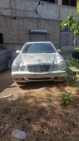 Mercedes E 220 d 1999, 585,000 km - 2.2 l - Bakı