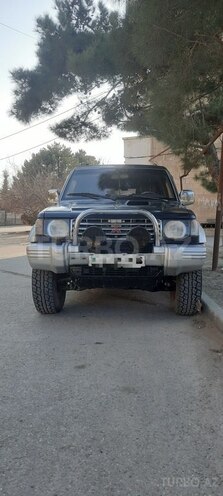Mitsubishi Pajero-3