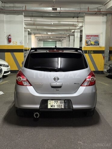 Nissan Tiida-6