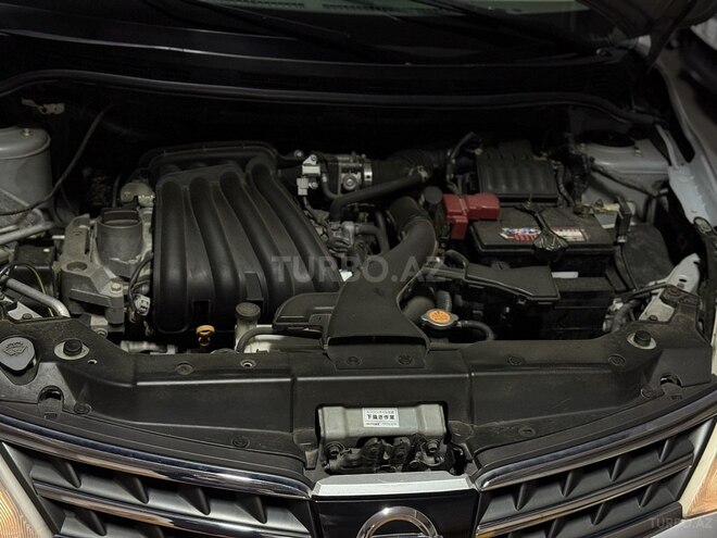 Nissan Tiida-17