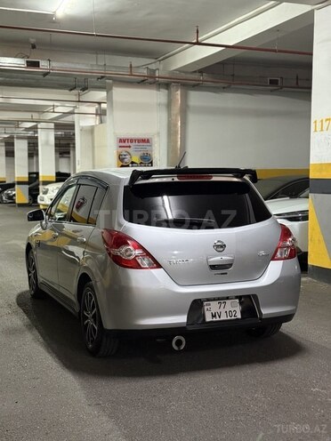 Nissan Tiida-8