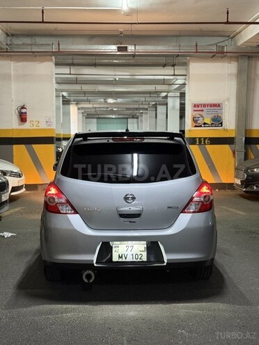 Nissan Tiida-5