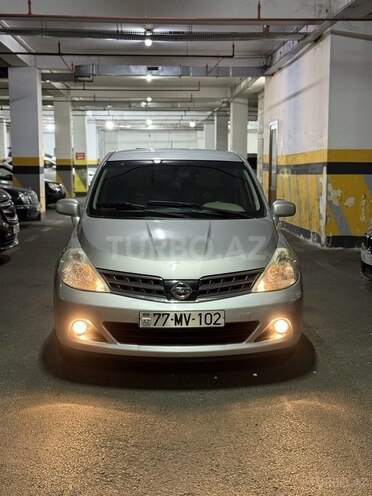 Nissan Tiida-1