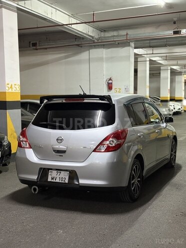 Nissan Tiida-7