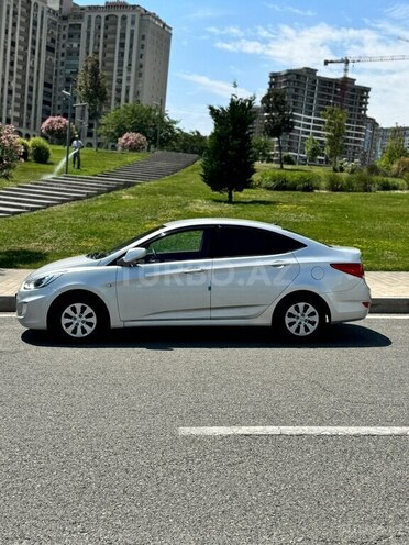 Hyundai Accent 2015, 128,000 km - 1.4 l - Bakı