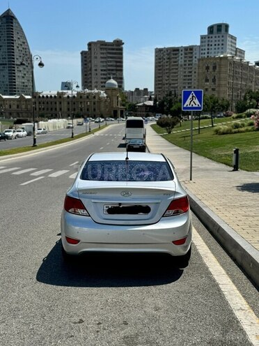 Hyundai Accent 2015, 128,000 km - 1.4 l - Bakı