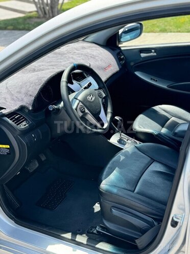 Hyundai Accent 2015, 128,000 km - 1.4 l - Bakı