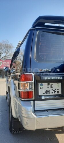 Mitsubishi Pajero-7
