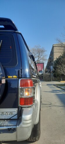 Mitsubishi Pajero-6