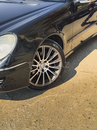 Mercedes E 320 2003, 198,000 km - 3.2 l - Bakı