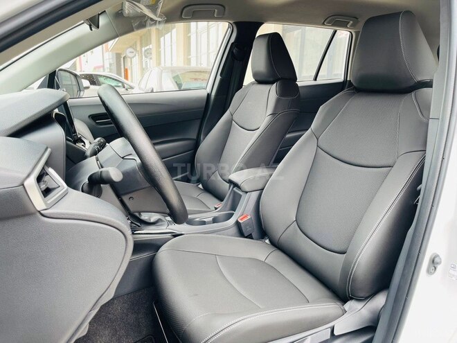 Toyota Corolla Cross-9