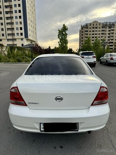 Nissan Sunny 2010, 325,000 km - 1.6 l - Bakı