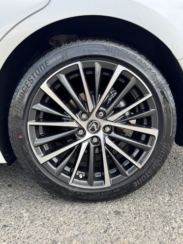Lexus ES 250-11
