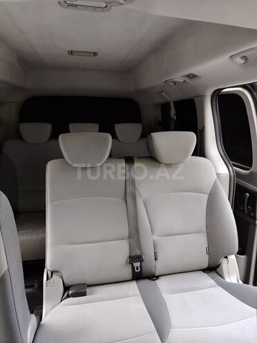 Hyundai H-1 2010, 402,000 km - 2.5 л - Göyçay