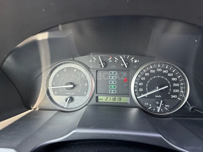 Toyota Land Cruiser-4