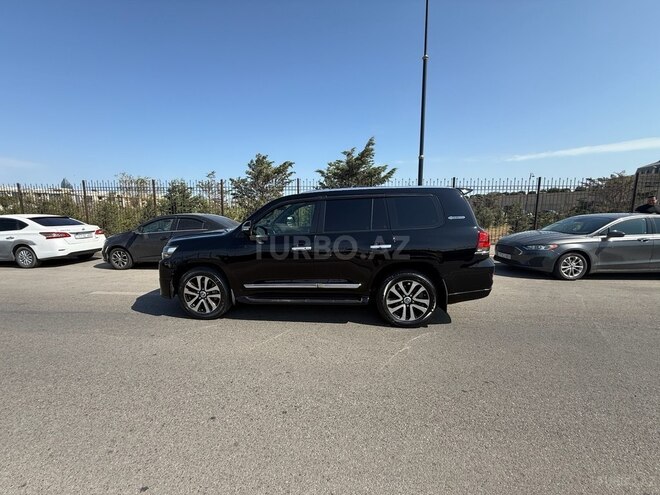 Toyota Land Cruiser-2