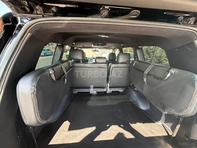 Toyota Land Cruiser-10