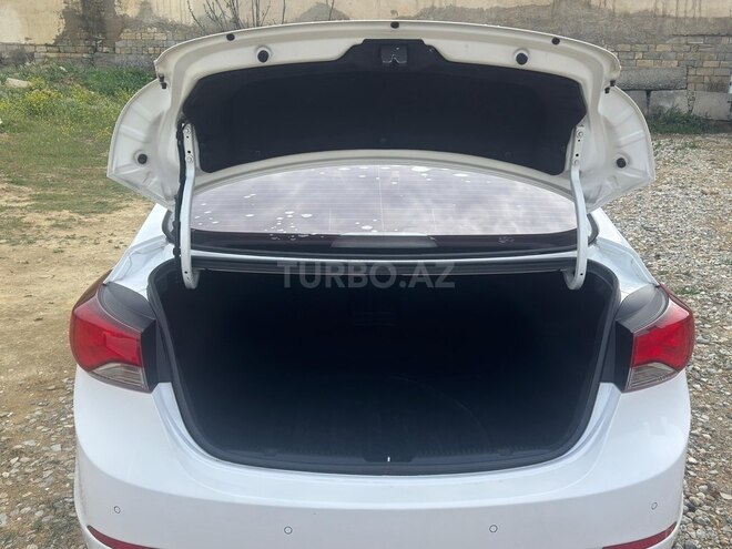 Hyundai Avante 2015, 170,000 km - 1.6 л - Bakı
