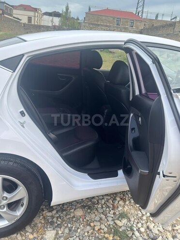 Hyundai Avante 2015, 170,000 km - 1.6 л - Bakı