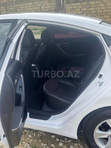 Hyundai Avante 2015, 170,000 km - 1.6 л - Bakı