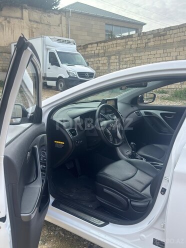 Hyundai Avante 2015, 170,000 km - 1.6 л - Bakı