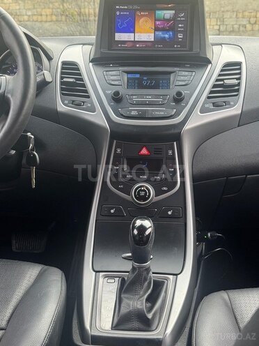Hyundai Avante 2015, 170,000 km - 1.6 л - Bakı