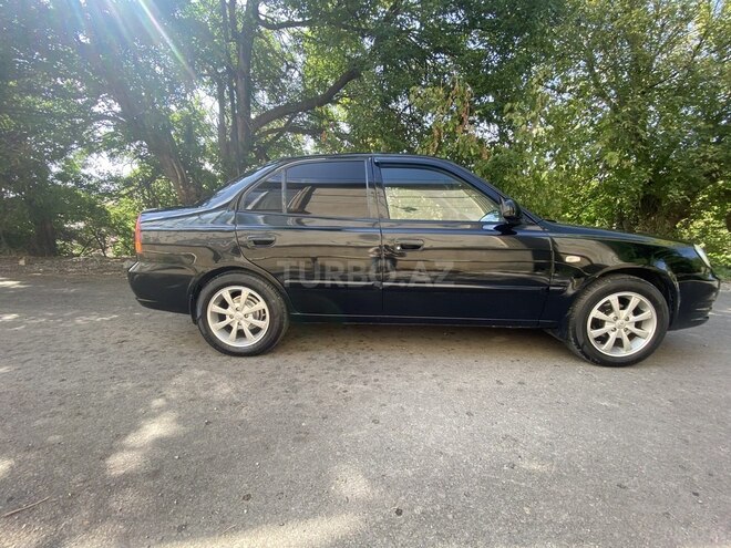 Hyundai Accent 2005, 424,000 km - 1.5 l - Qazax