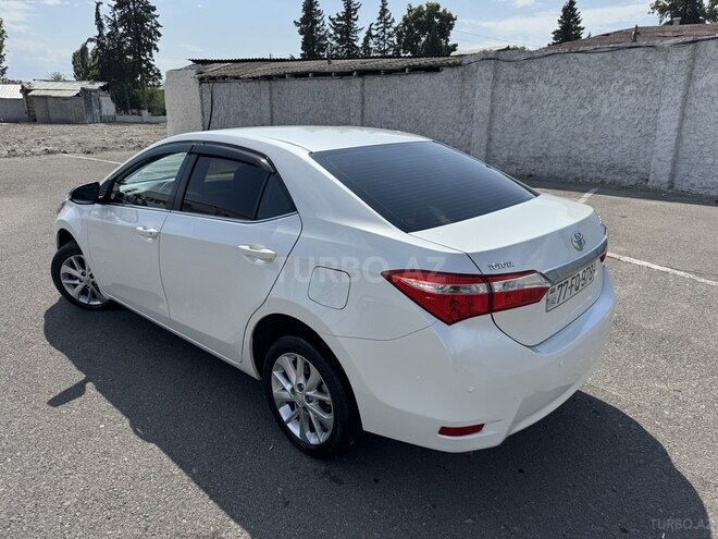 Toyota Corolla 2014, 228,341 km - 1.6 l - Göyçay