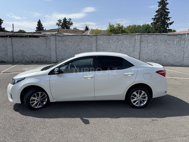 Toyota Corolla 2014, 228,341 km - 1.6 l - Göyçay