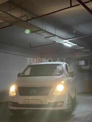 Hyundai H-1 2014, 240,000 km - 2.5 l - Bakı