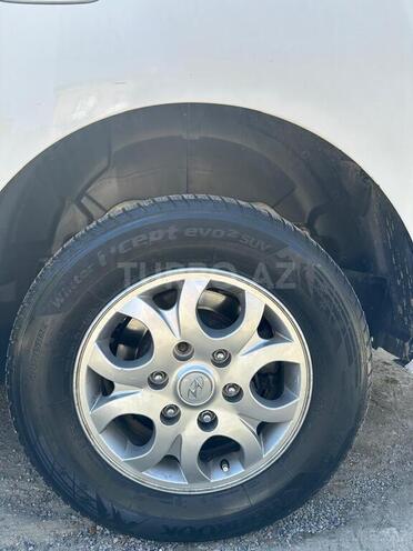 Hyundai H-1 2014, 240,000 km - 2.5 l - Bakı