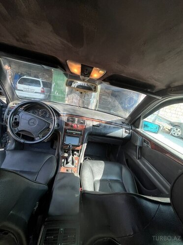 Mercedes E 250 1997, 458,096 km - 2.5 l - Bakı