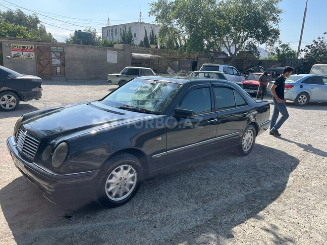 Mercedes E 250 1997, 458,096 km - 2.5 l - Bakı