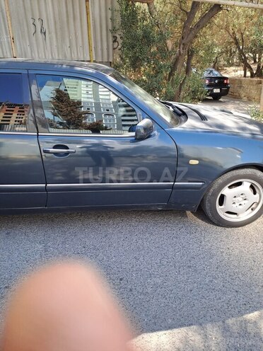 Mercedes E 220 1999, 250,000 km - 2.0 л - Bakı