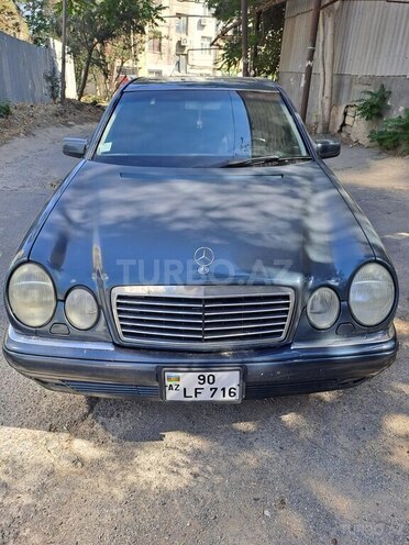 Mercedes E 220 1999, 250,000 km - 2.0 л - Bakı