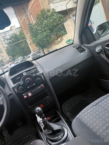 Renault Megane-9