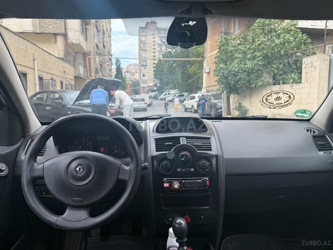 Renault Megane-10
