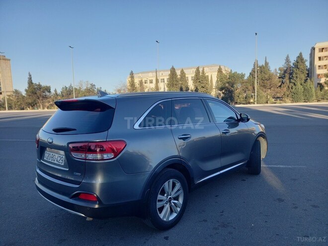 Kia Sorento-4