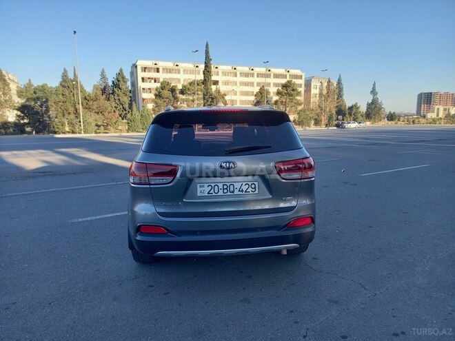 Kia Sorento-5