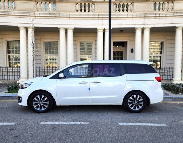 Kia Carnival 2016, 240,000 km - 2.2 l - Bakı