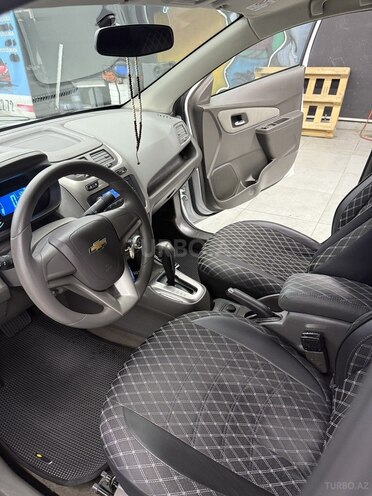 Chevrolet Cobalt-15