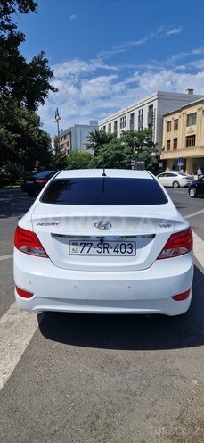 Hyundai Accent 2015, 131,000 km - 1.4 л - Bakı